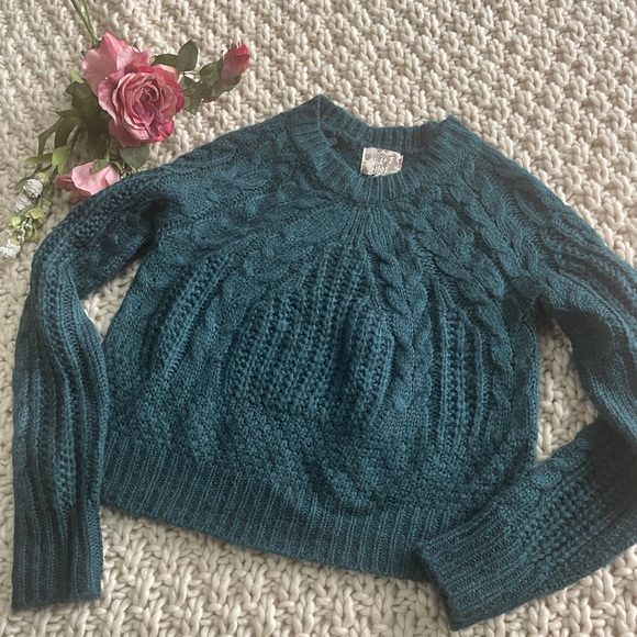 Hippie Rose Sweaters - Beautiful Cropped Sweater